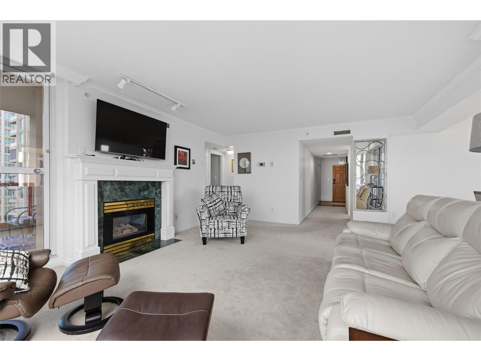 1160 Sunset Drive Unit# 901, Kelowna