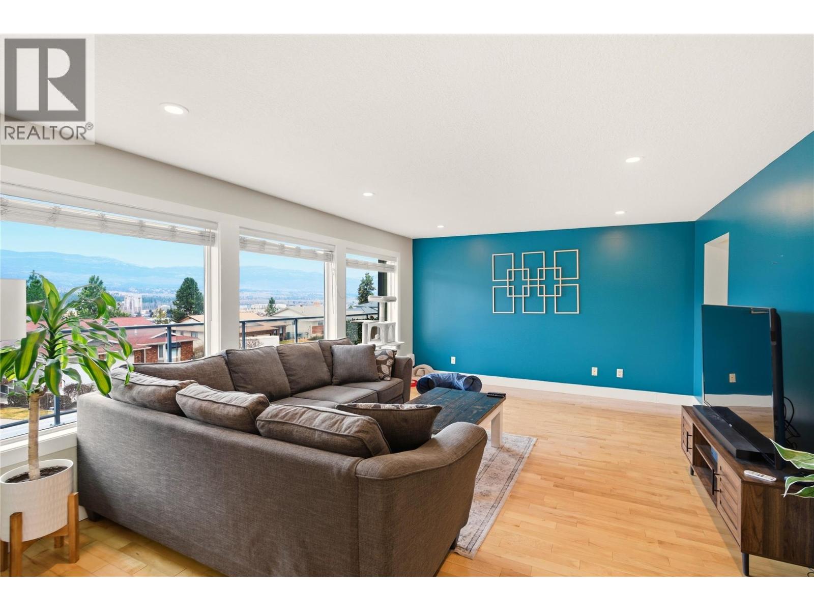 2218 Omineca Place, Kelowna