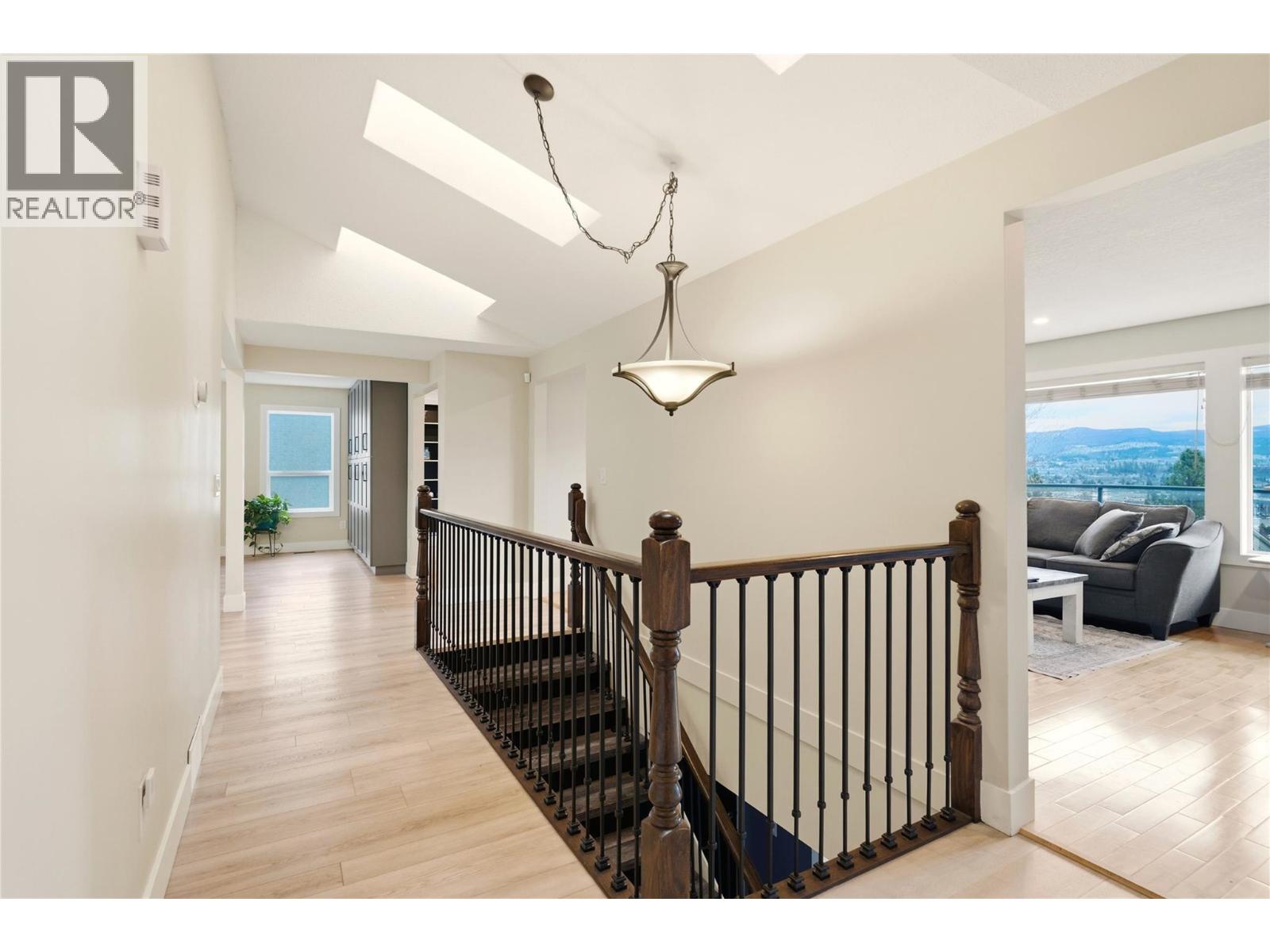 2218 Omineca Place, Kelowna
