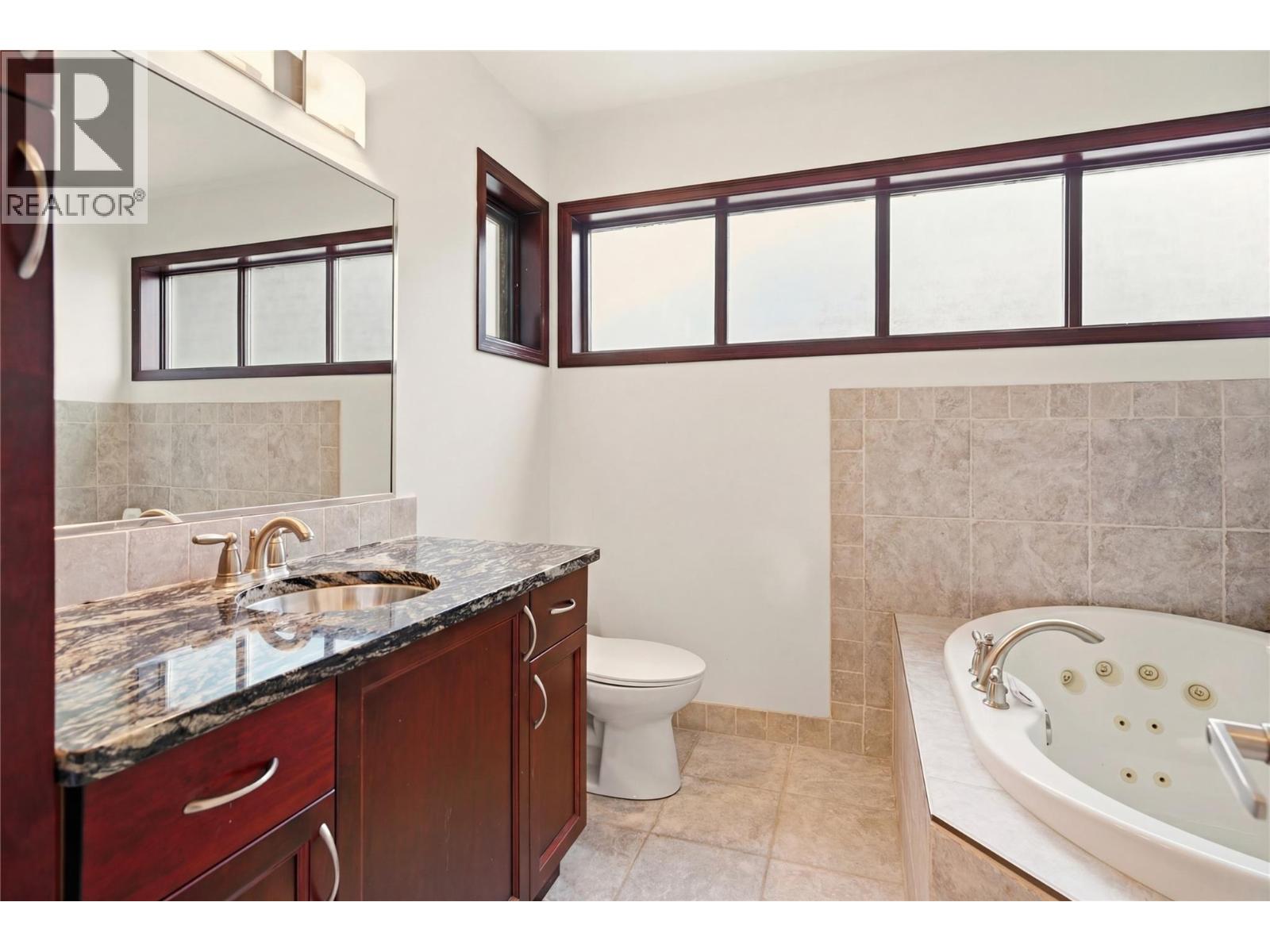 2218 Omineca Place, Kelowna