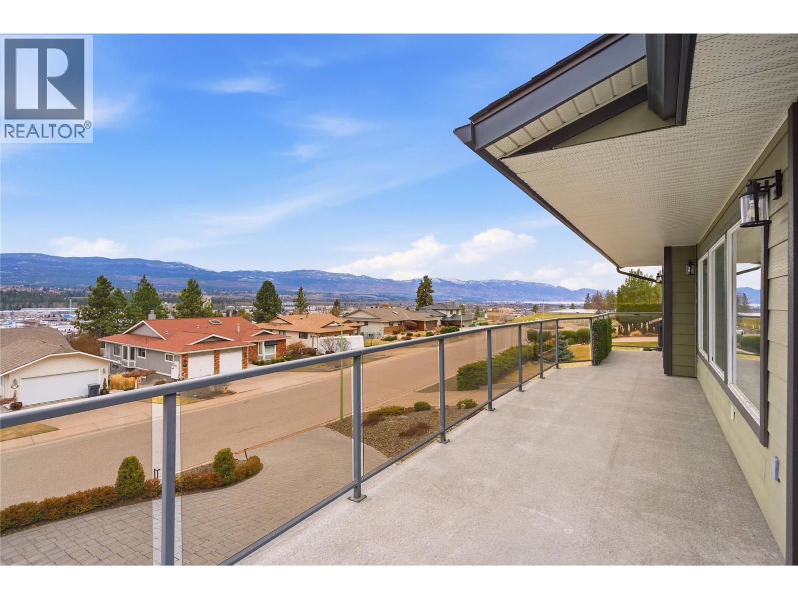 2218 Omineca Place, Kelowna