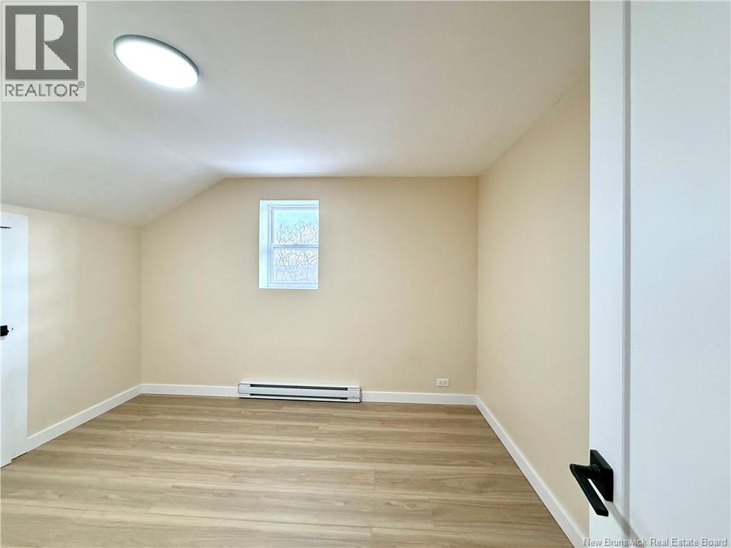 16 Rue Bellevue Street - 17