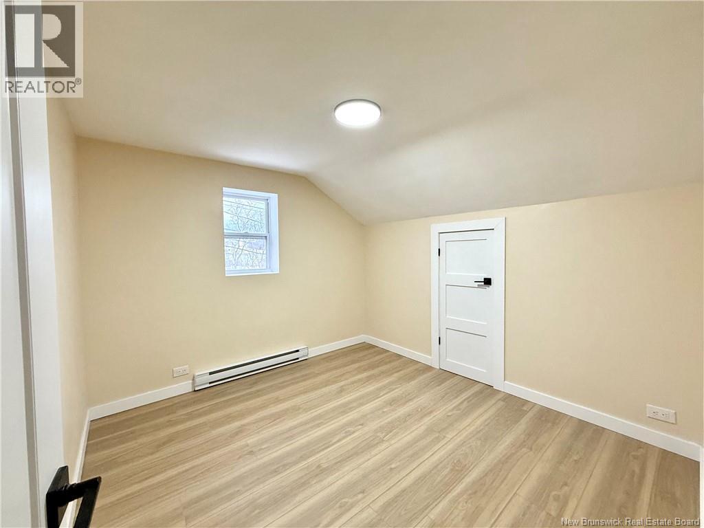 16 Rue Bellevue Street - 19