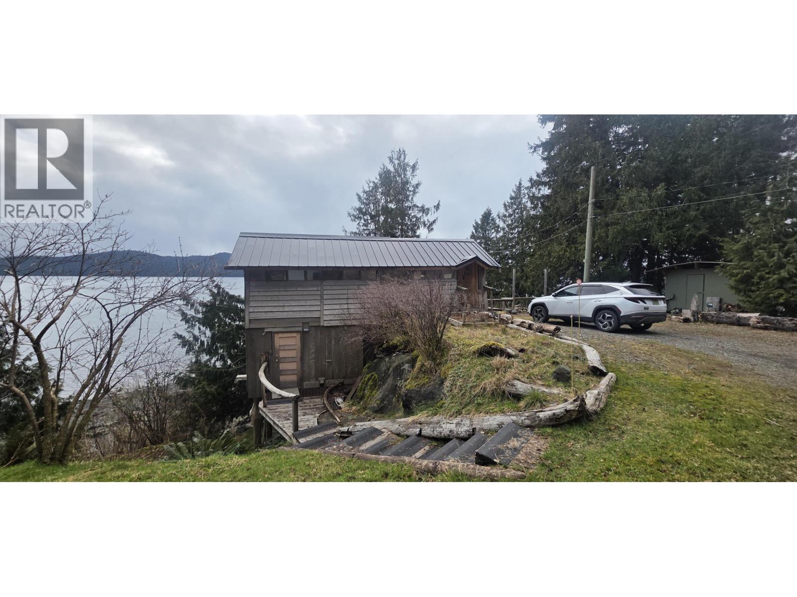 4024 OCEANVIEW DRIVE - 1