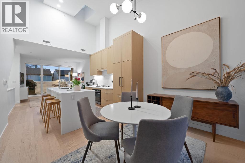 223 650 E 2ND STREET, North Vancouver