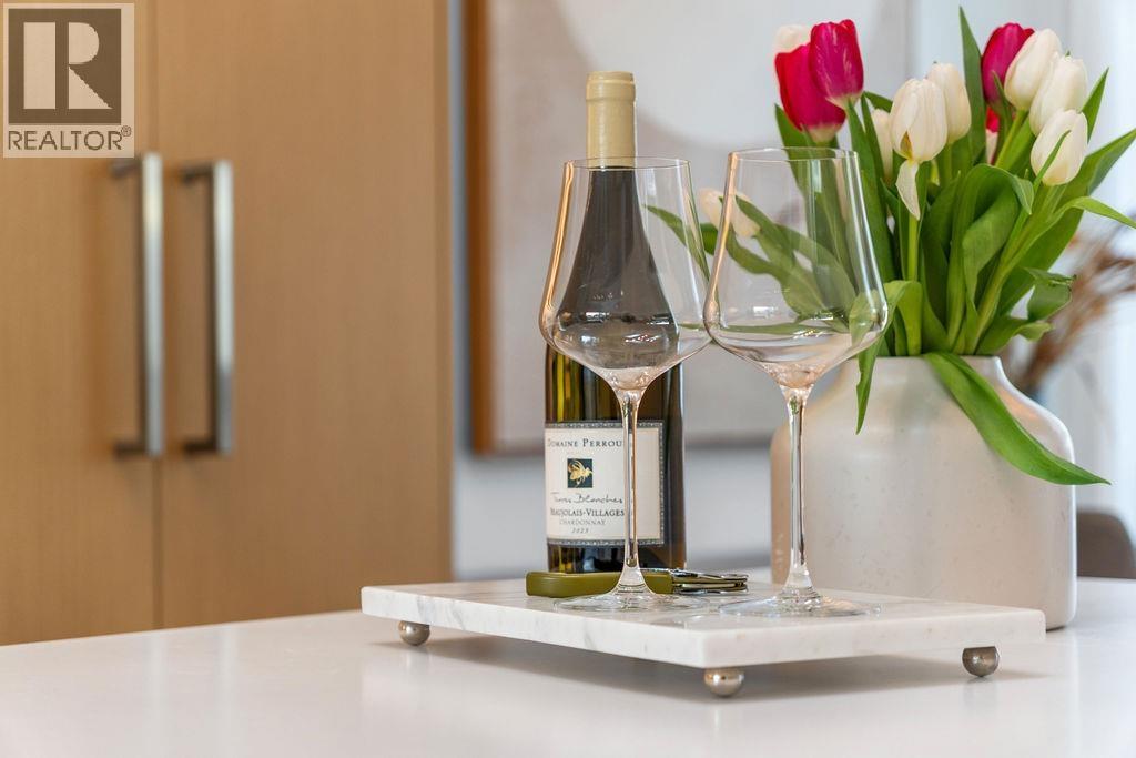 223 650 E 2ND STREET, North Vancouver