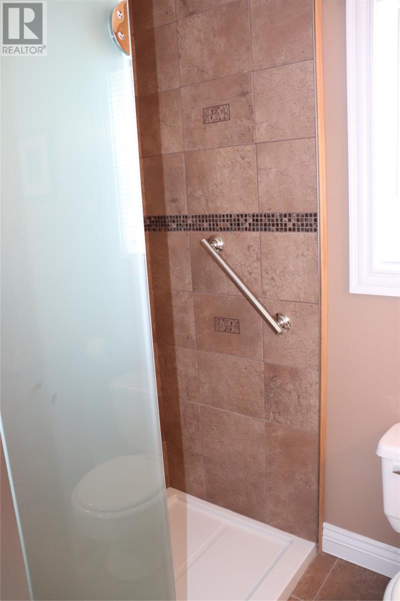 74 Main Street - Image 32