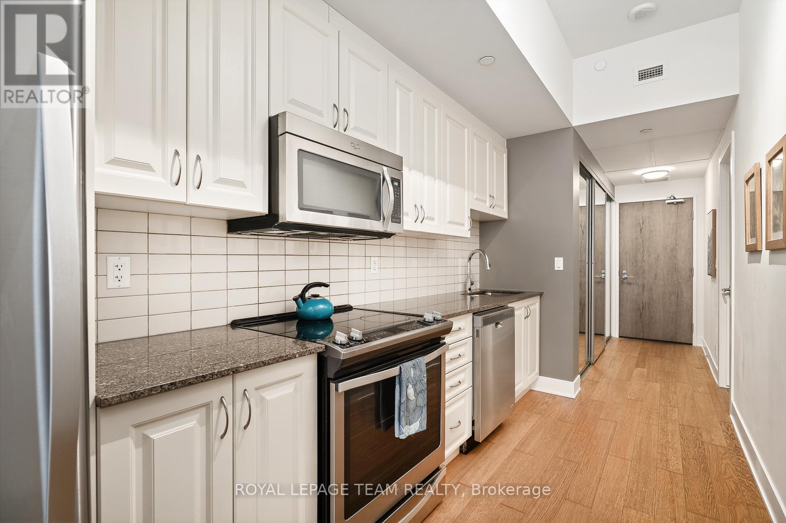 #103 485 RICHMOND ROAD - 15