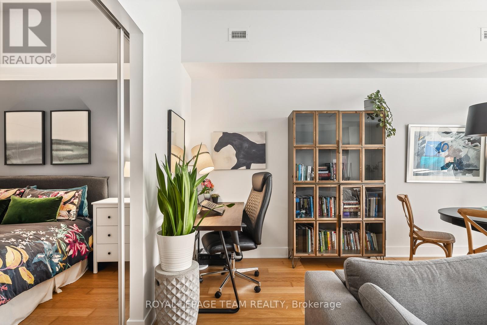 #103 485 RICHMOND ROAD - 18