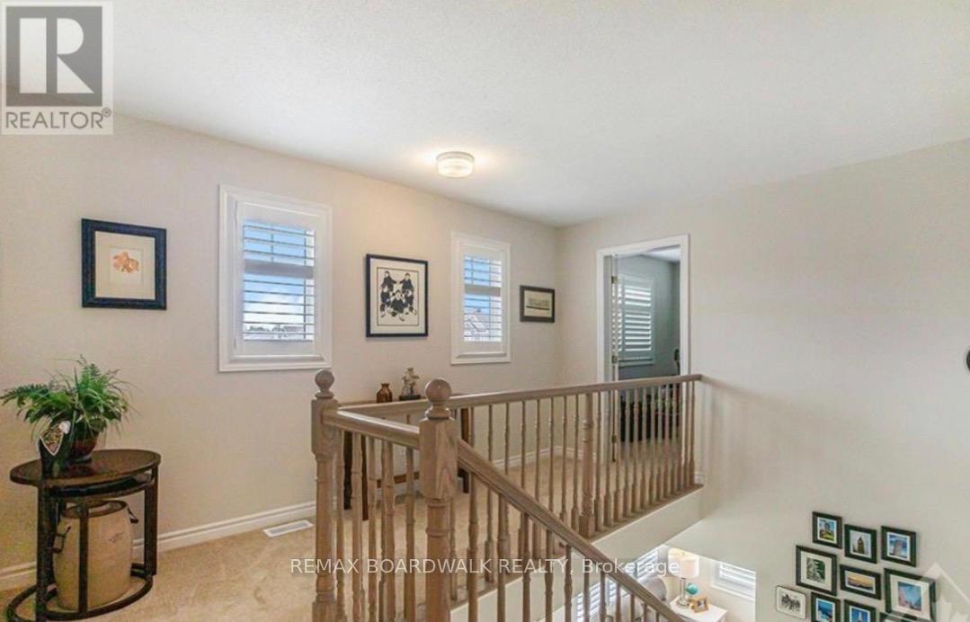 741 DERREEN AVENUE - 11