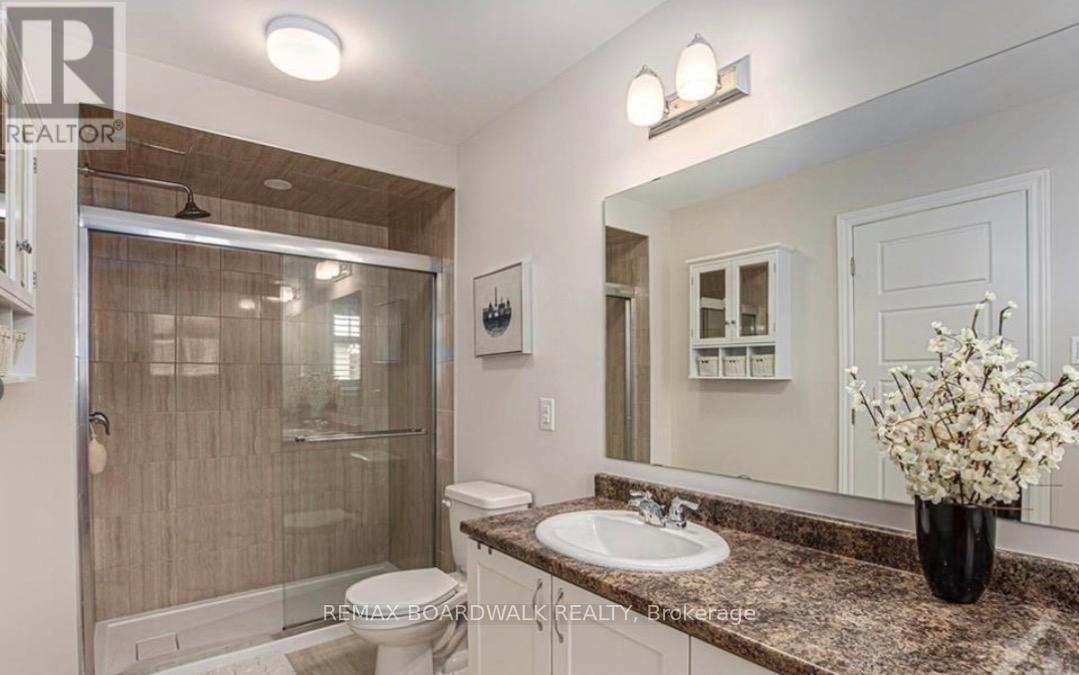 741 DERREEN AVENUE - 16