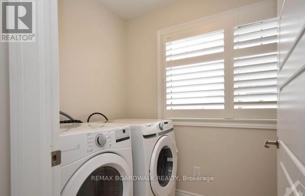 741 DERREEN AVENUE - 19