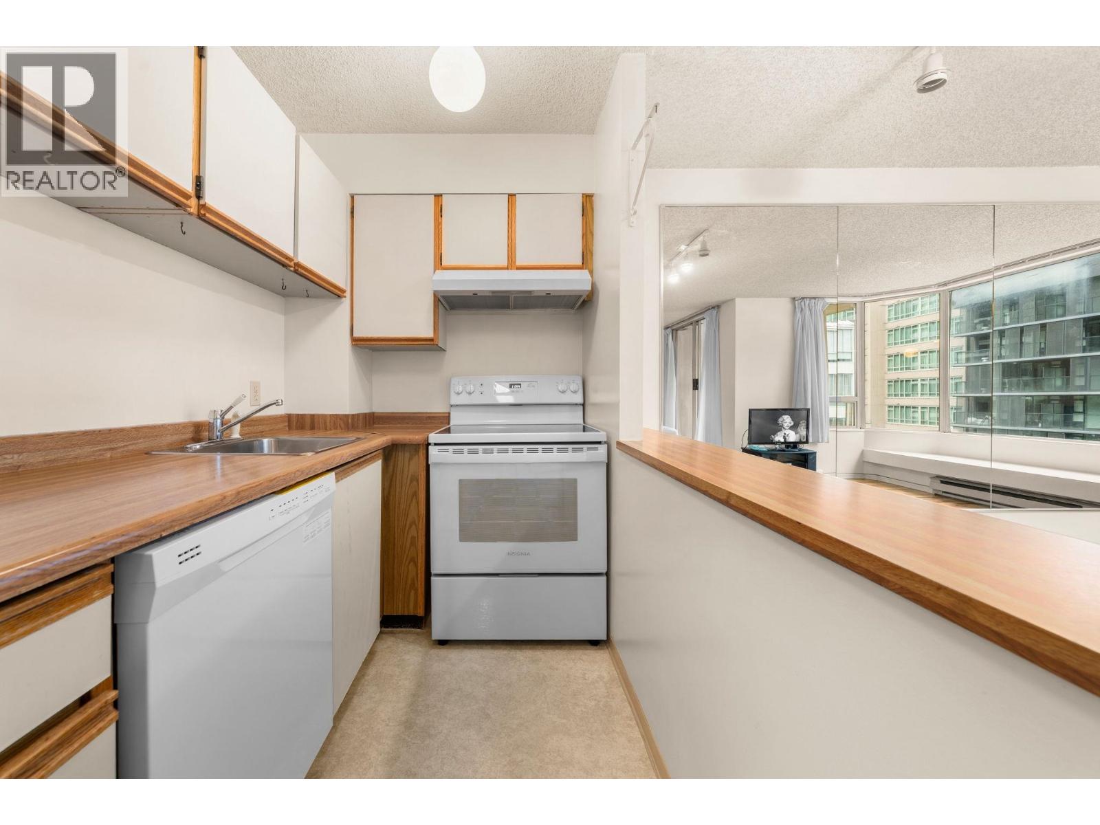 307 1330 HORNBY STREET, Vancouver