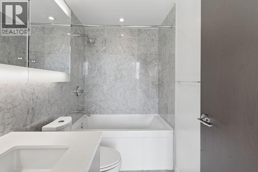 1751 38 SMITHE STREET, Vancouver