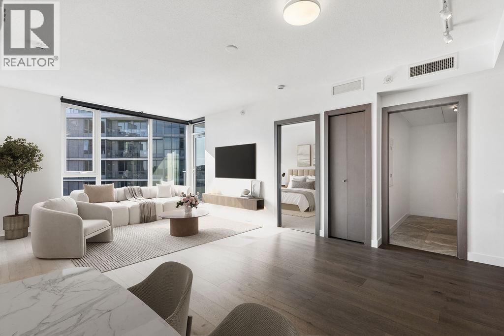 1751 38 SMITHE STREET, Vancouver