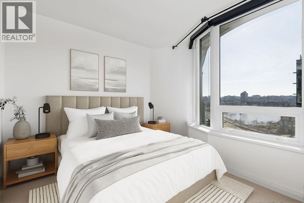 1751 38 SMITHE STREET, Vancouver