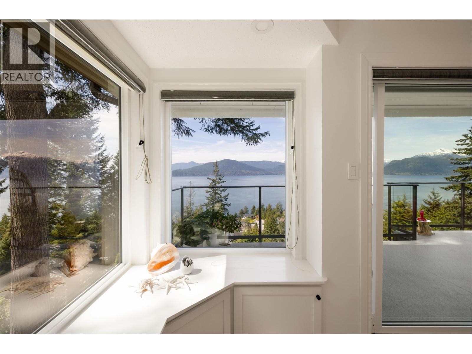 250 KELVIN GROVE WAY, Lions Bay