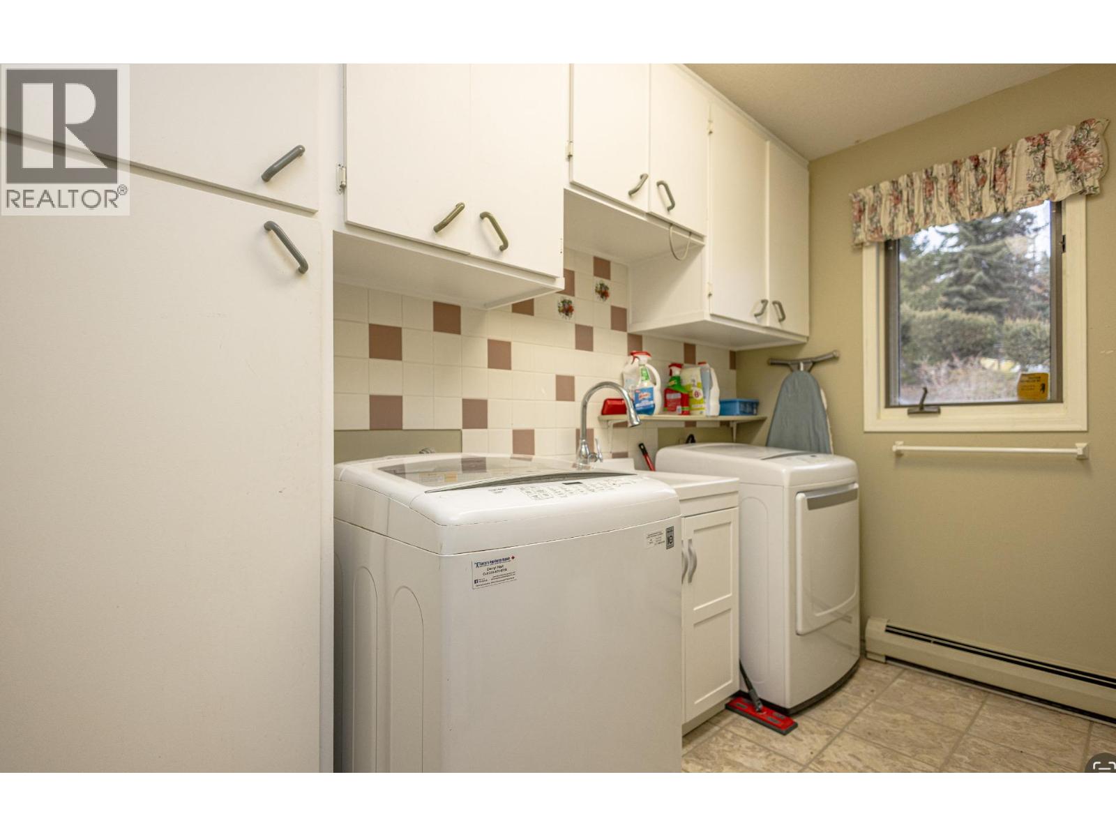 6063 Beatrice Road, Peachland