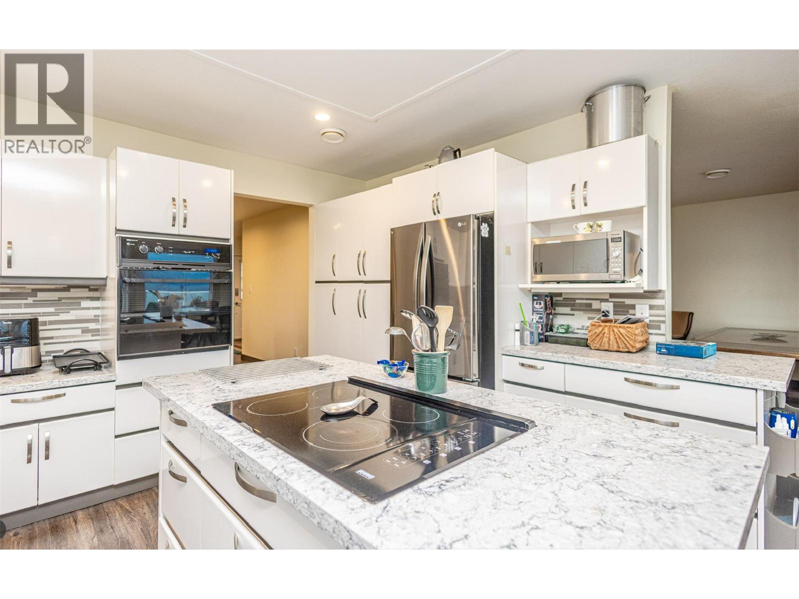 6063 Beatrice Road - 4