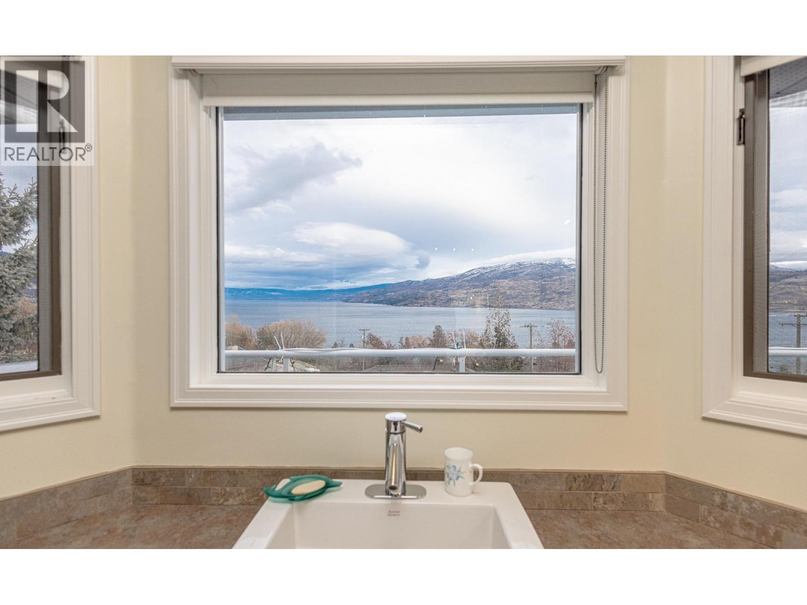 6063 Beatrice Road, Peachland