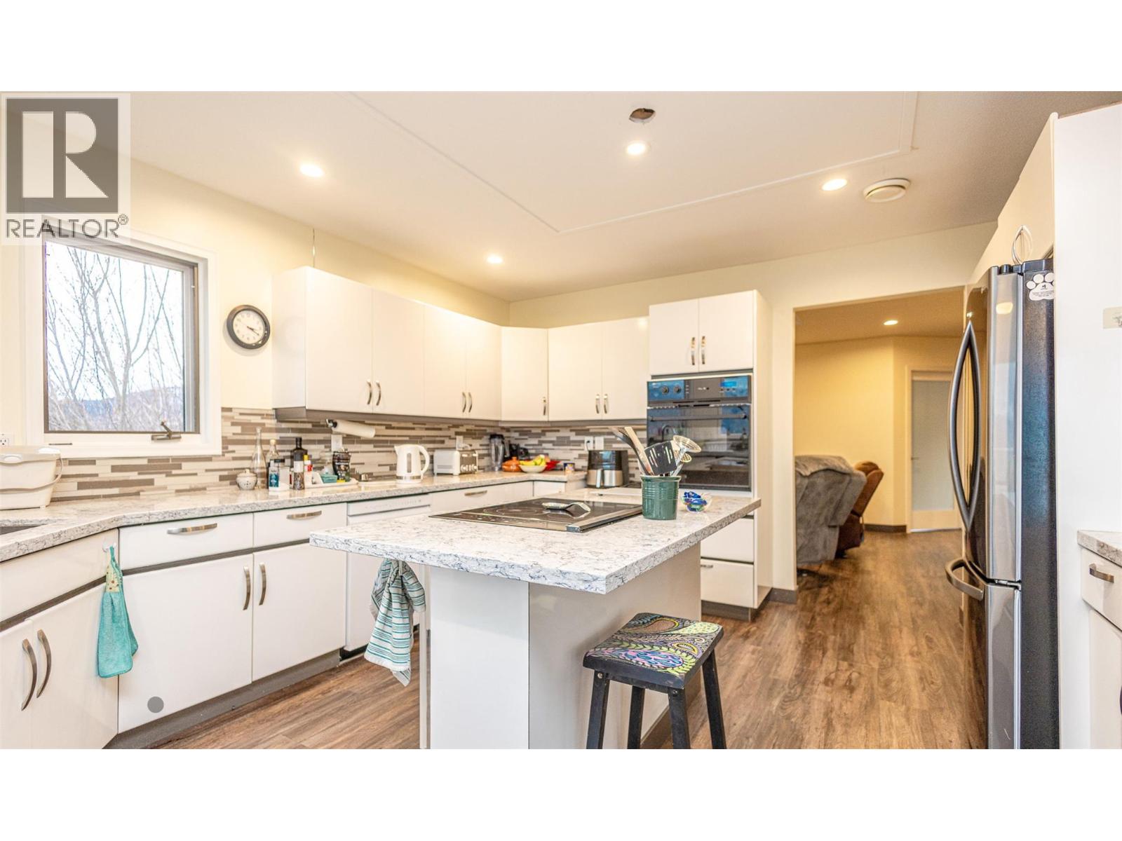 6063 Beatrice Road - 5