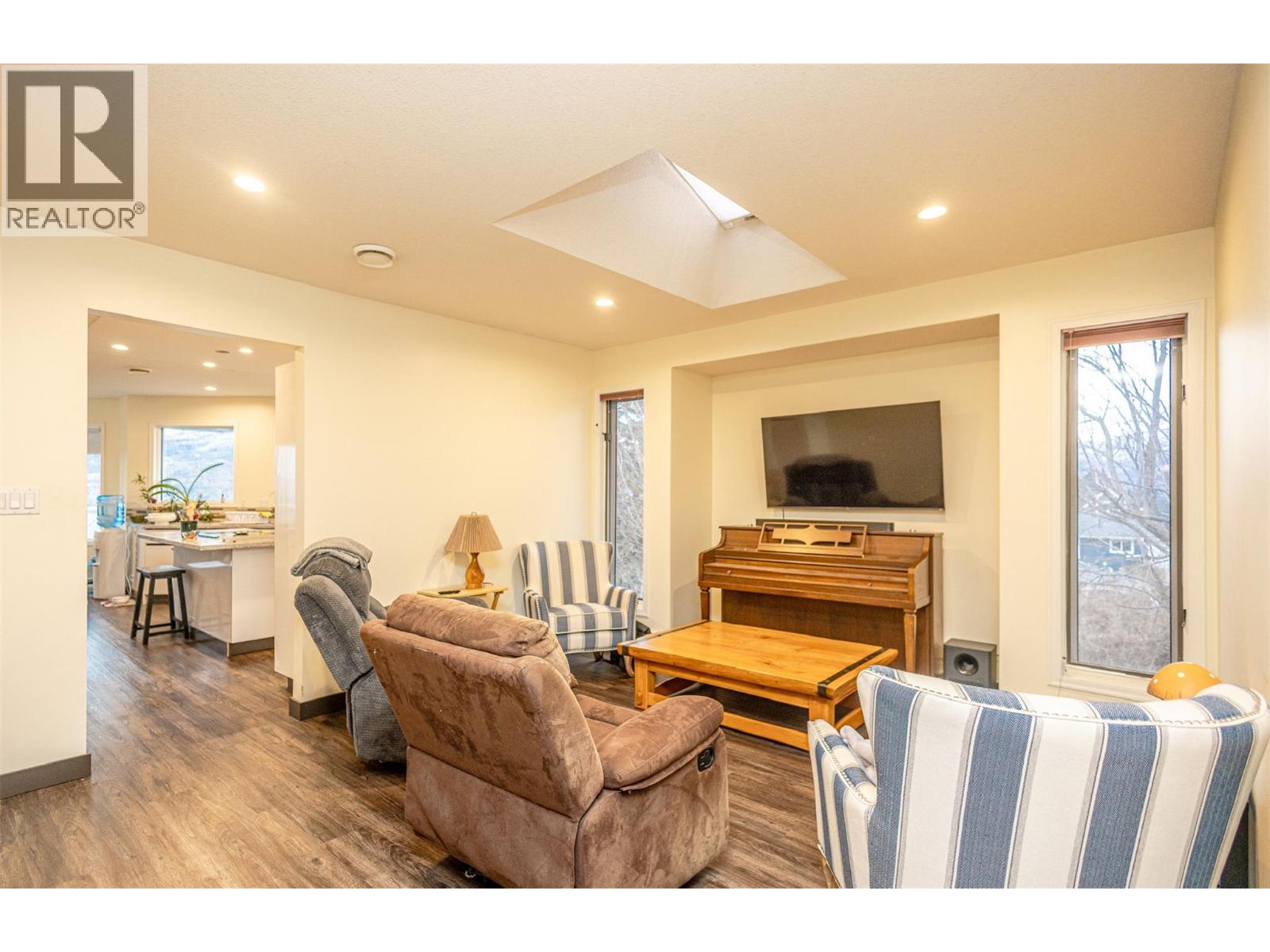 6063 Beatrice Road, Peachland