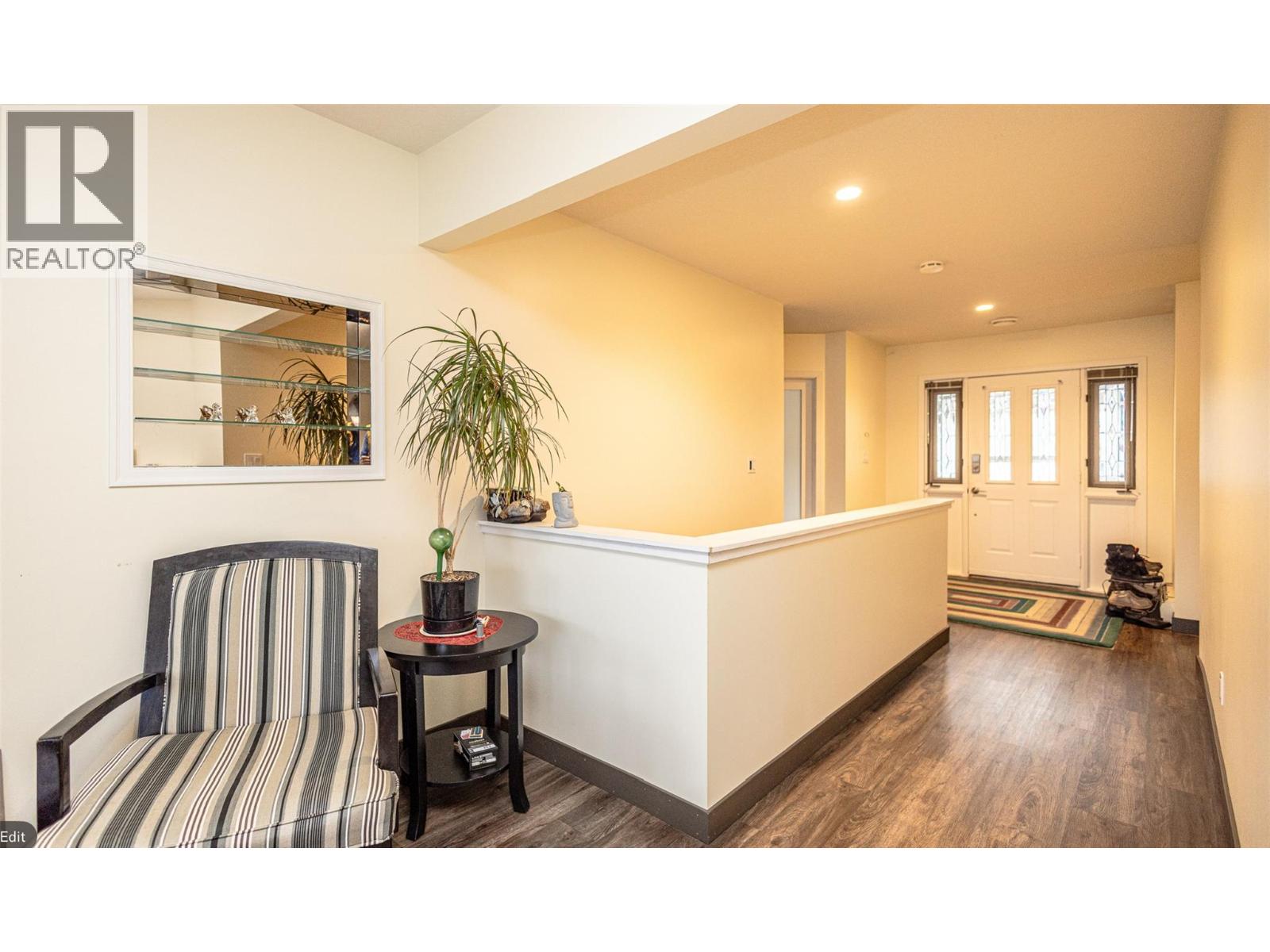 6063 Beatrice Road - 8