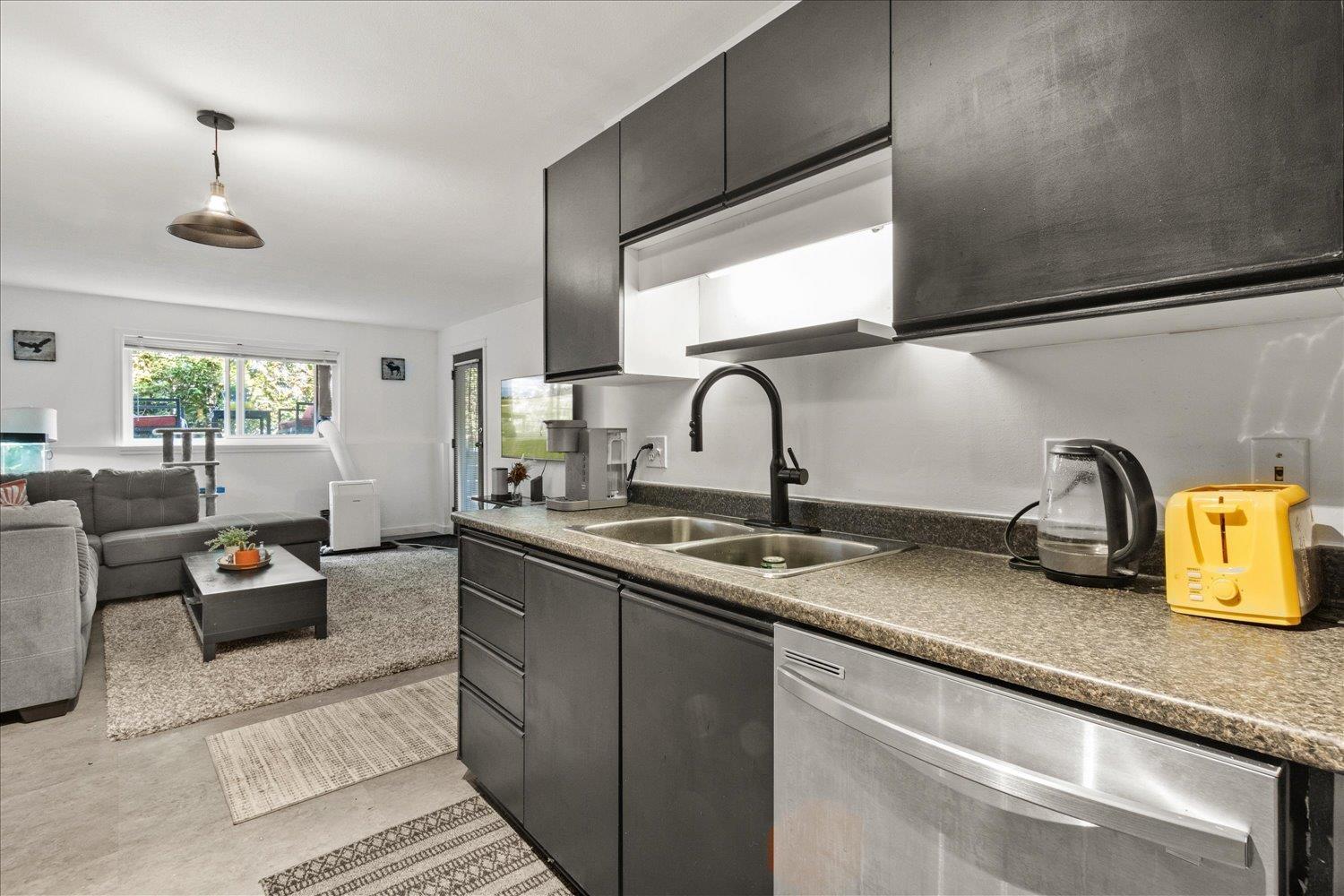 111 7694 EVANS ROAD, Sardis West Vedder, Sardis