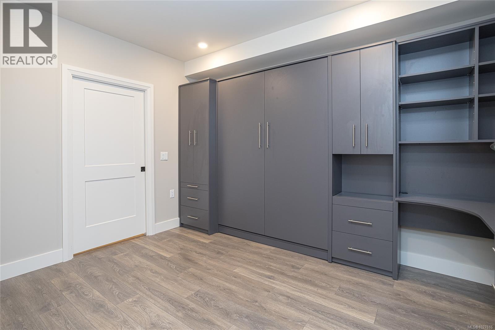 204 741 Travino Lane, Saanich