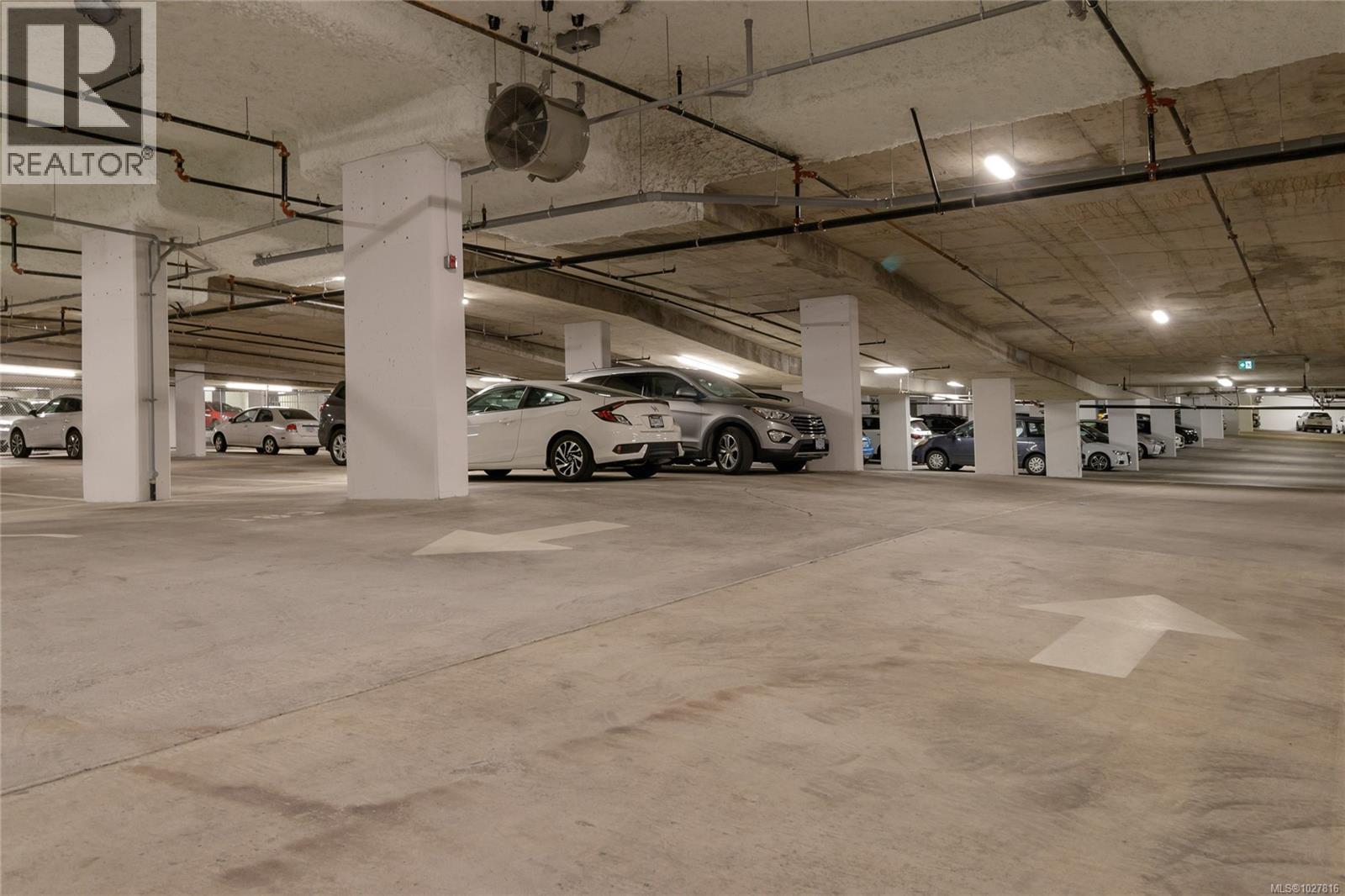 204 741 Travino Lane, Saanich