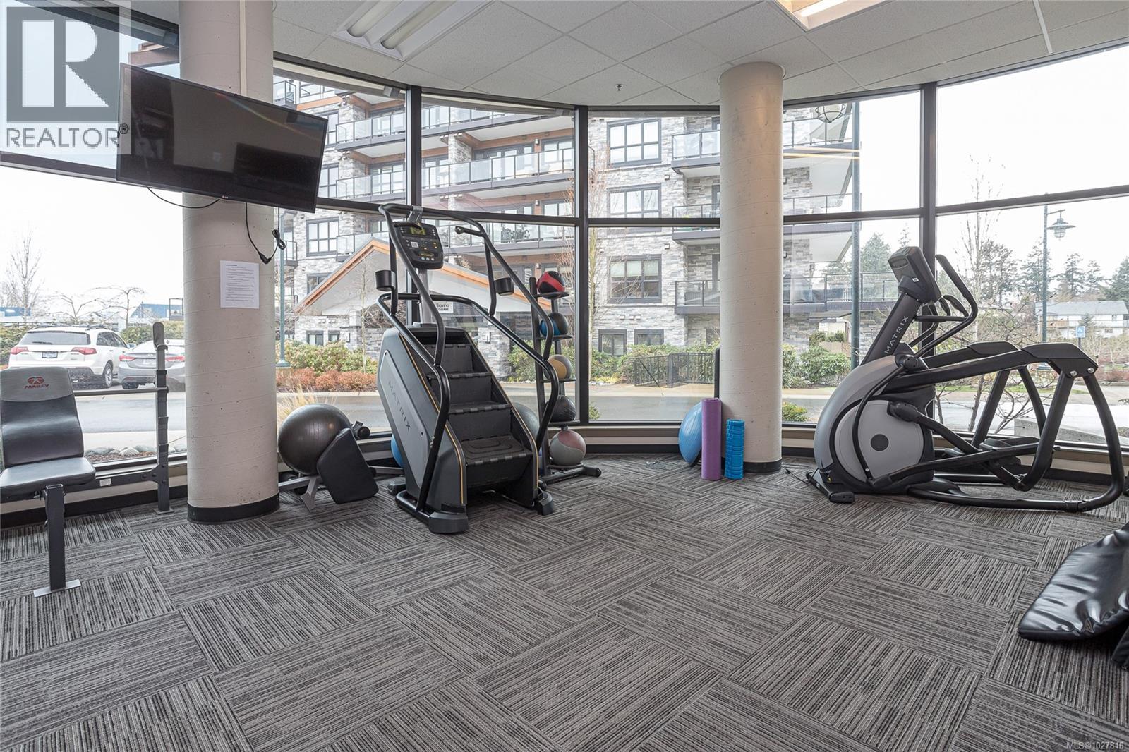 204 741 Travino Lane, Saanich