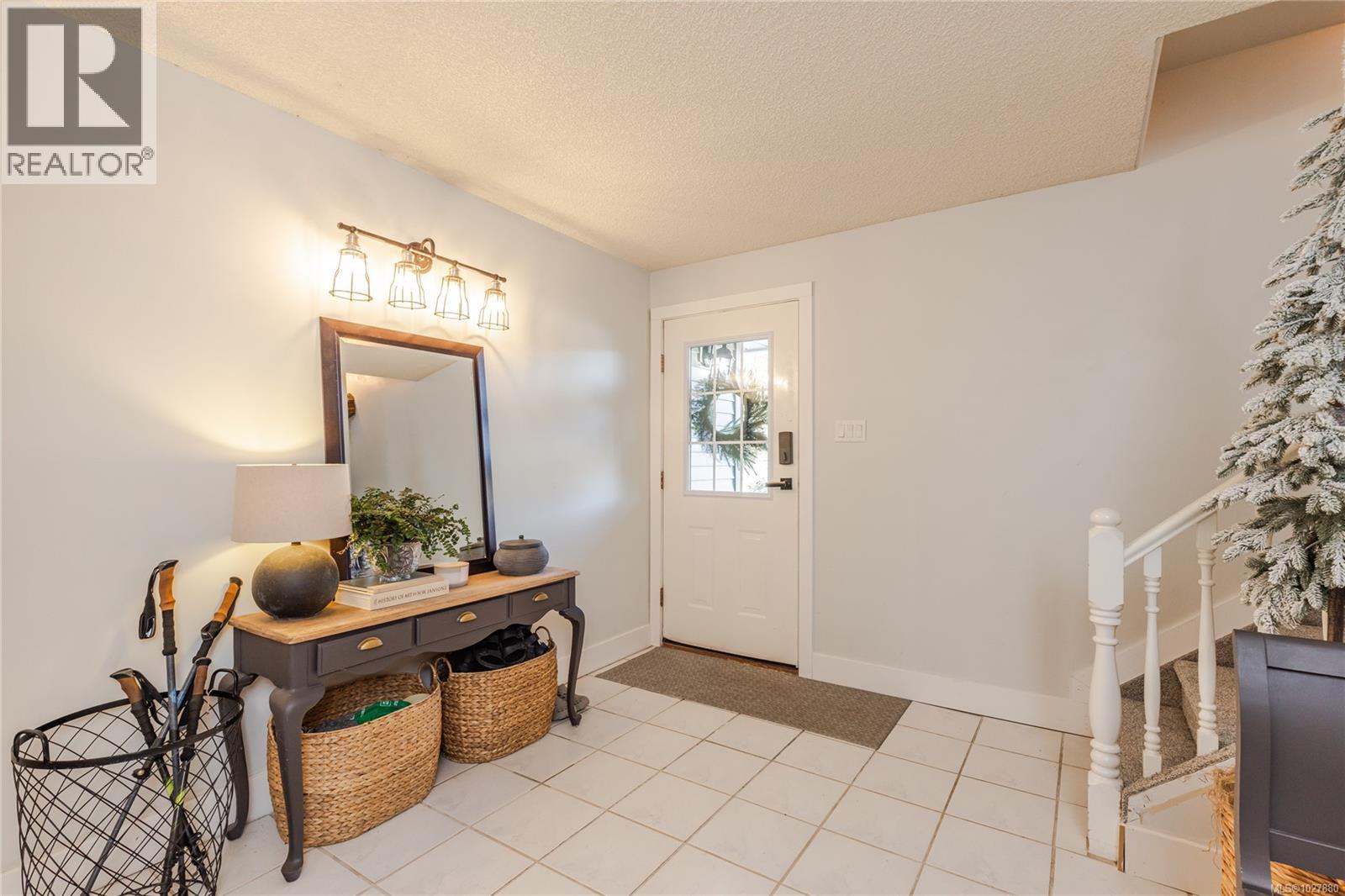 56 Porter Rd, Nanaimo