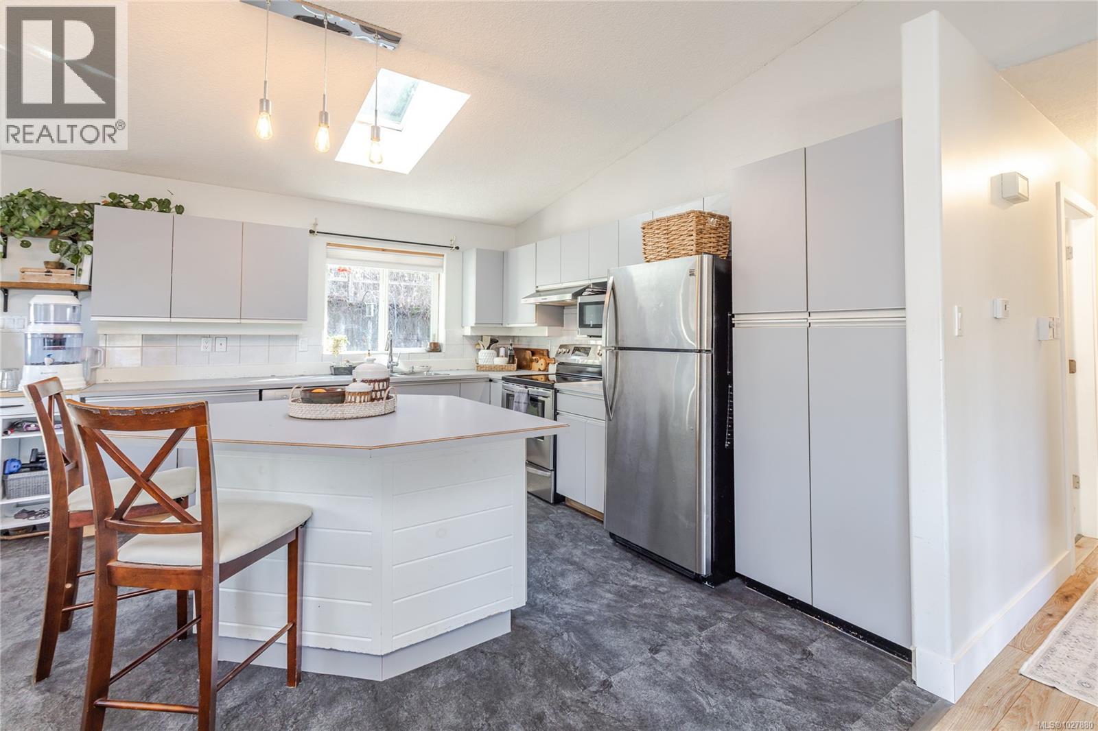 56 Porter Rd, Nanaimo