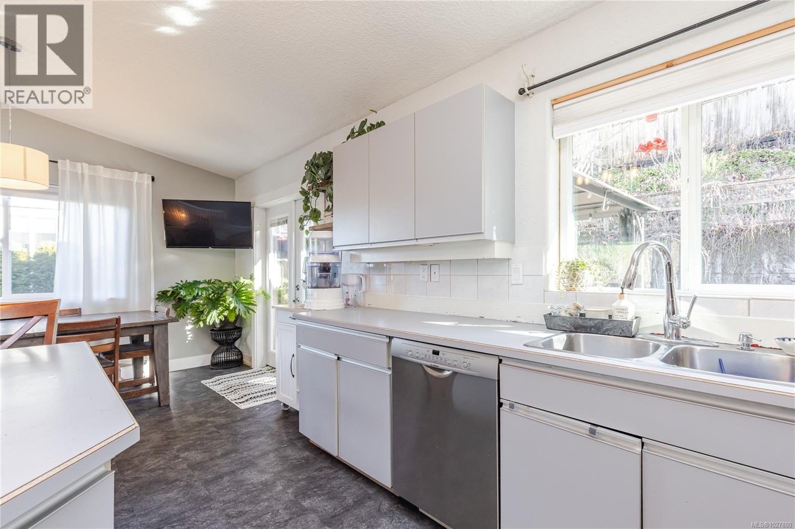 56 Porter Rd, Nanaimo