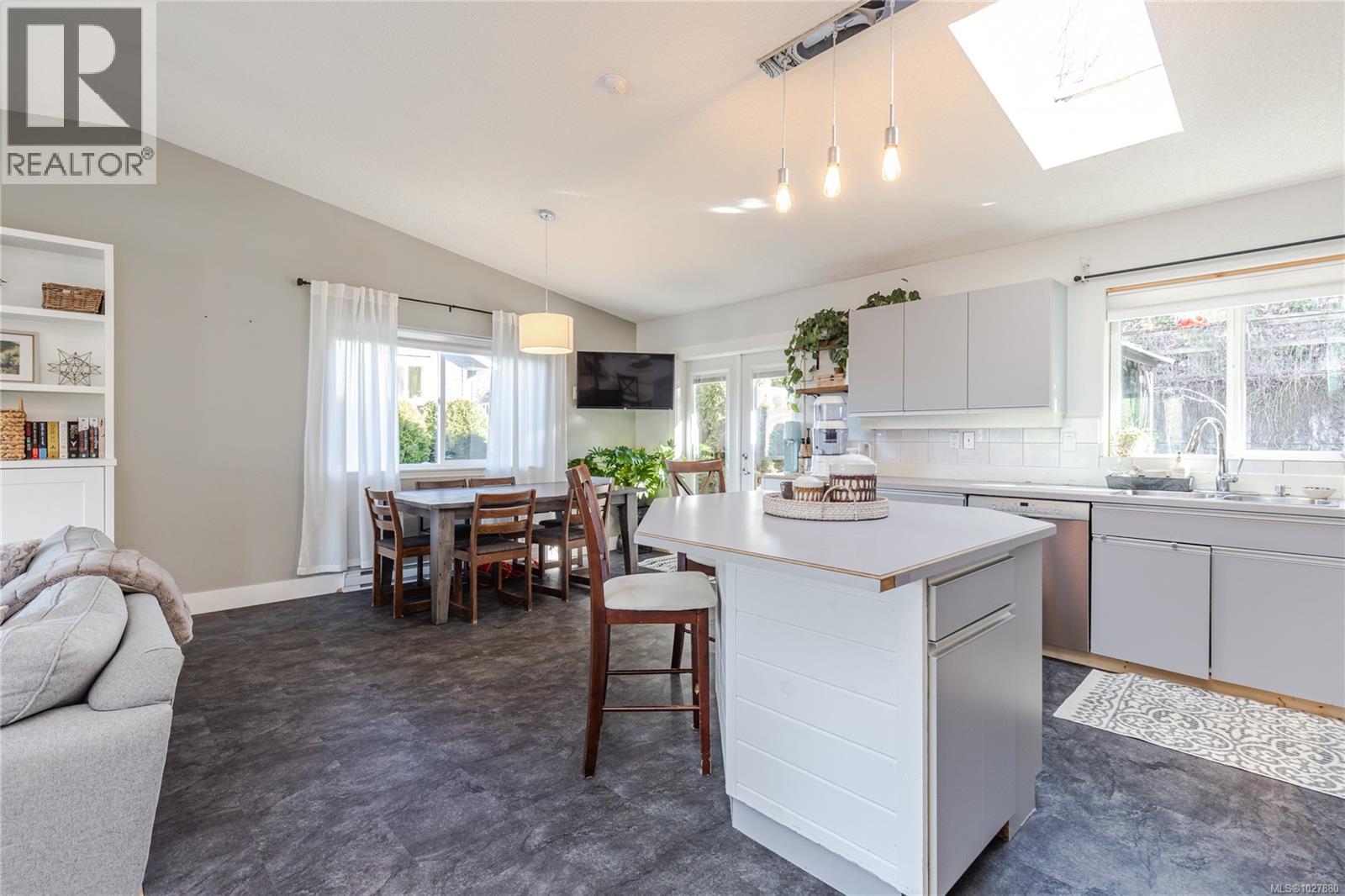 56 Porter Rd, Nanaimo