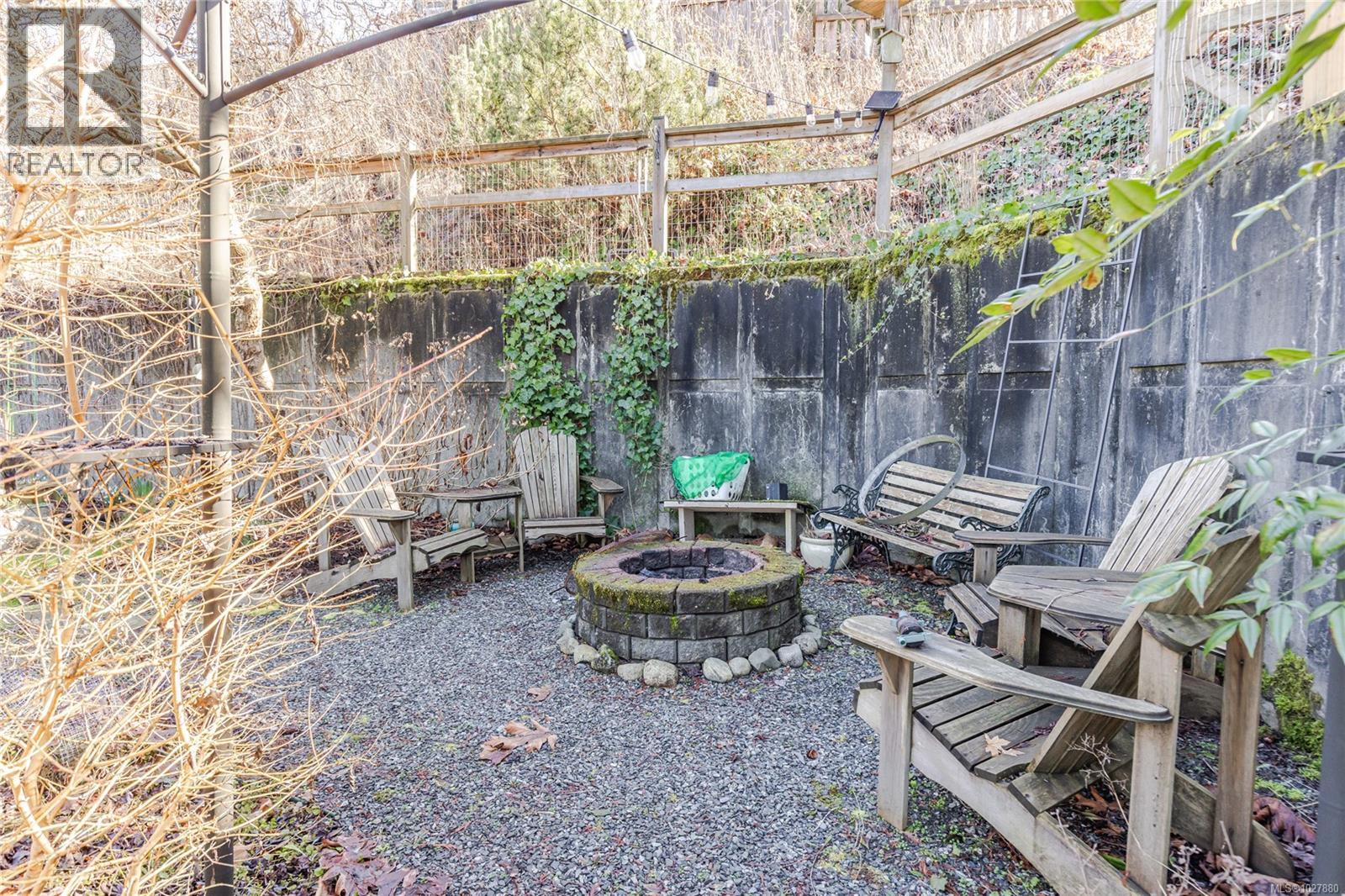 56 Porter Rd, Nanaimo