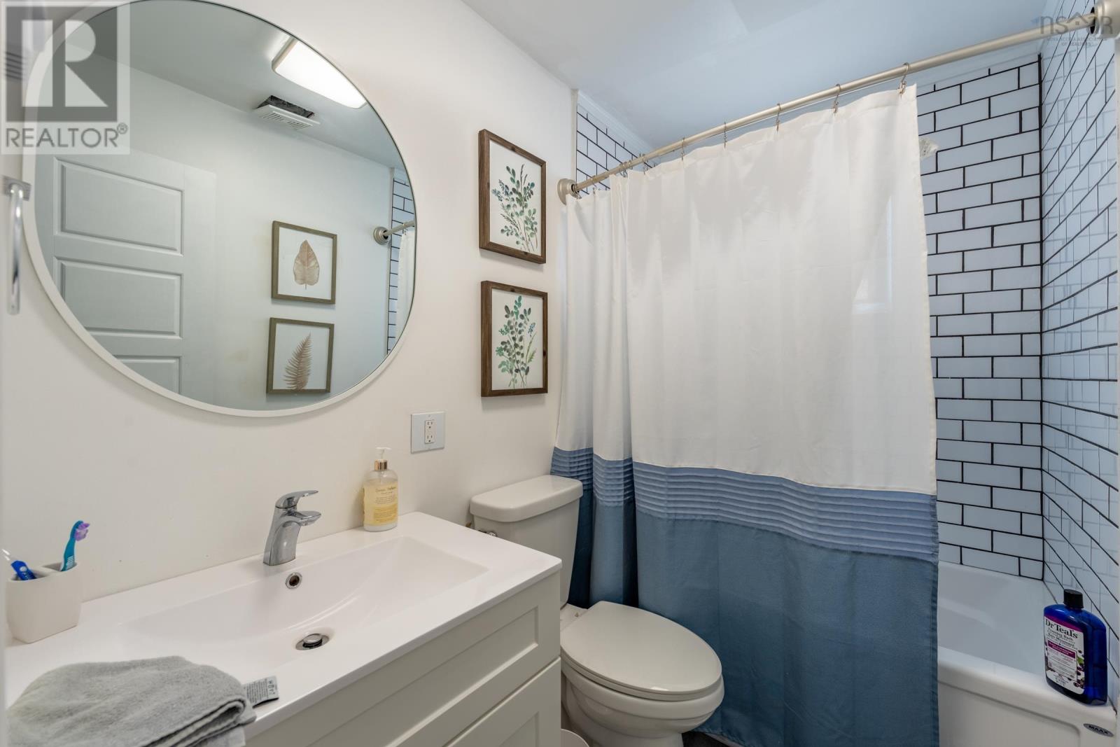 Property 28 of 41 of 72 Hibernia Street