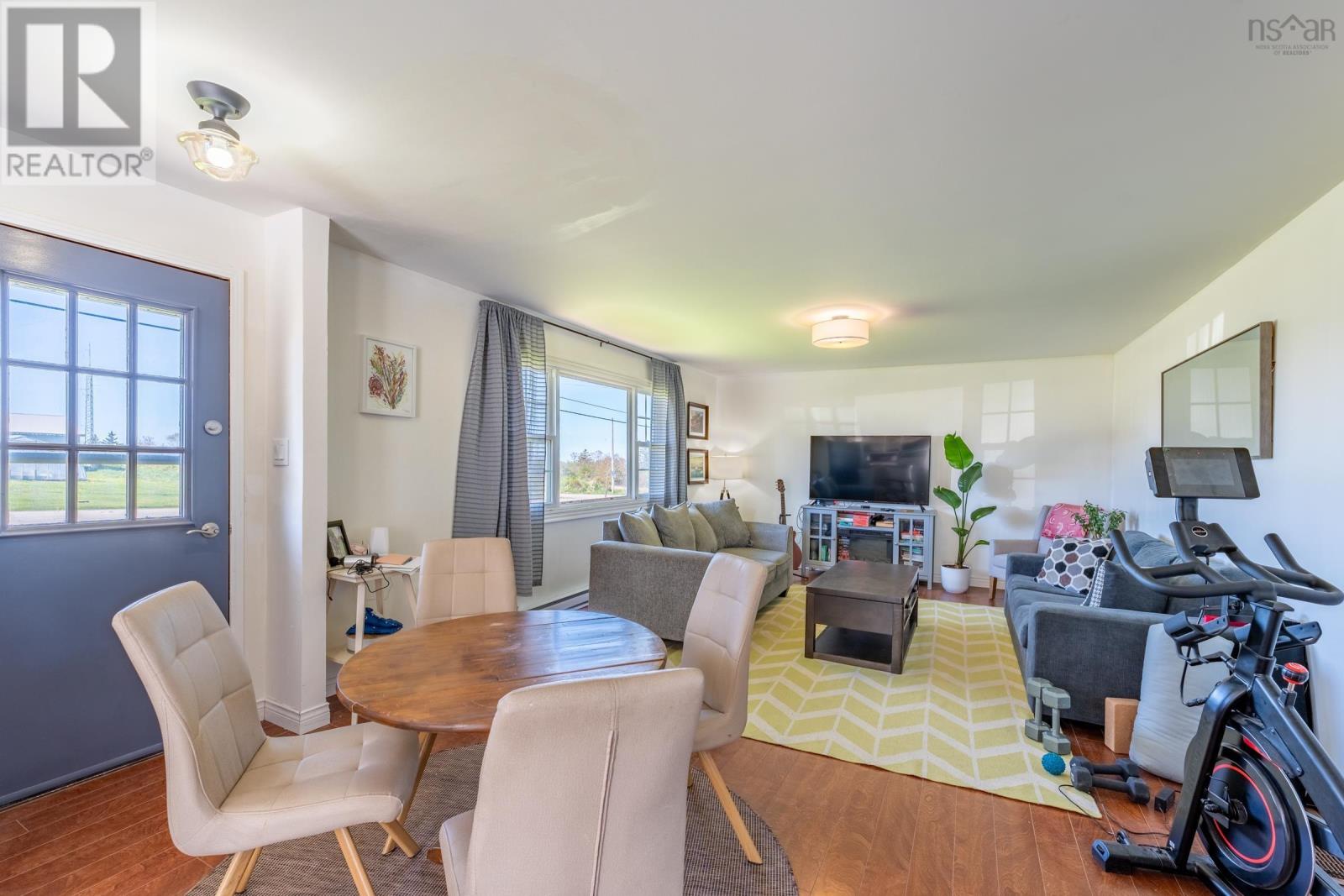 Property 24 of 41 of 72 Hibernia Street