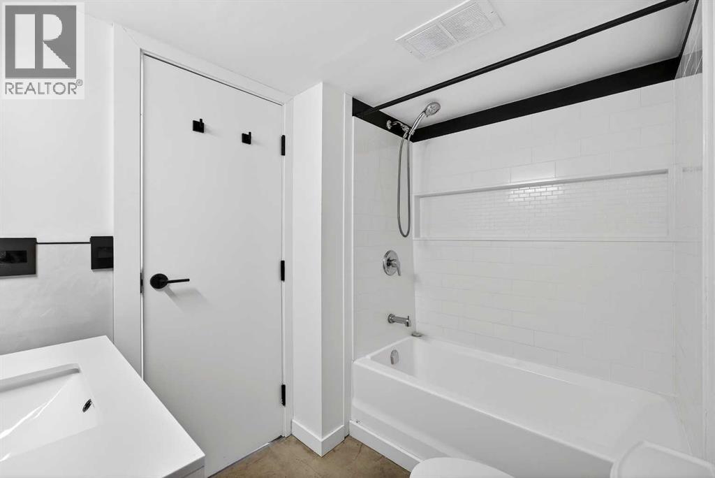 
          128 15 Avenue Southwest
            <br/>
            <span>Calgary</span>
            , 
            <span>AB</span>
             <span>T2R0P5</span>
         - Photo 22