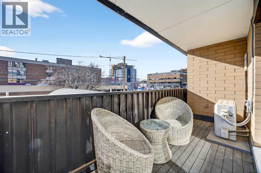 
          128 15 Avenue Southwest
            <br/>
            <span>Calgary</span>
            , 
            <span>AB</span>
             <span>T2R0P5</span>
         - Photo 31