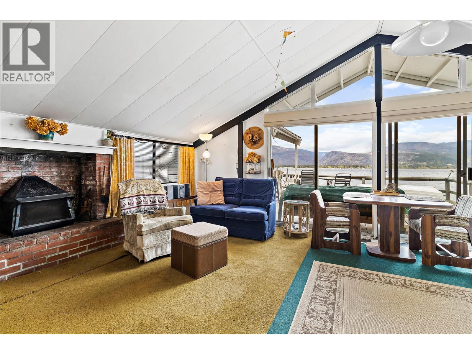 1665 Blind Bay Road, Blind Bay