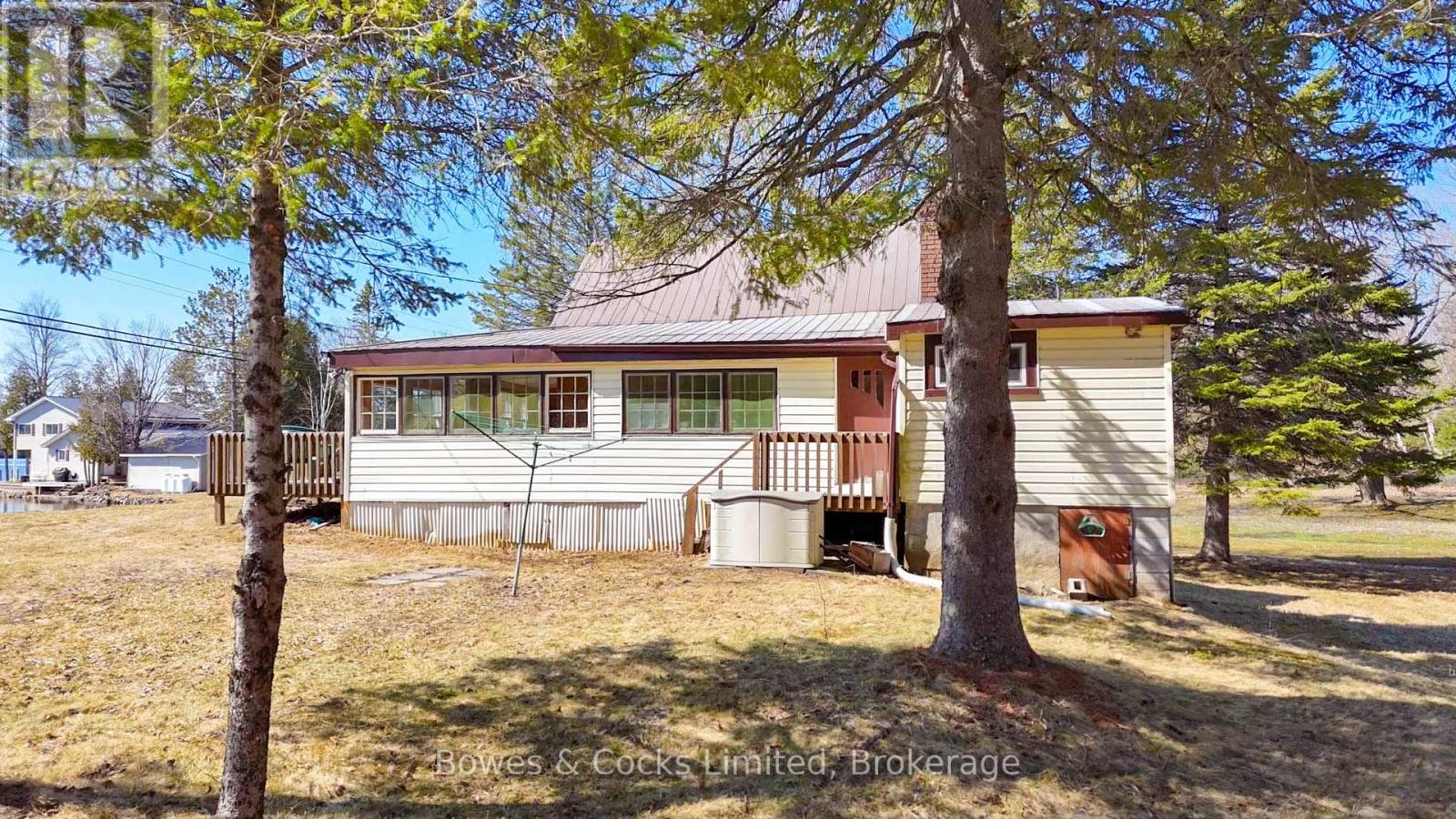 348 STEENBURG LAKE ROAD N - 11