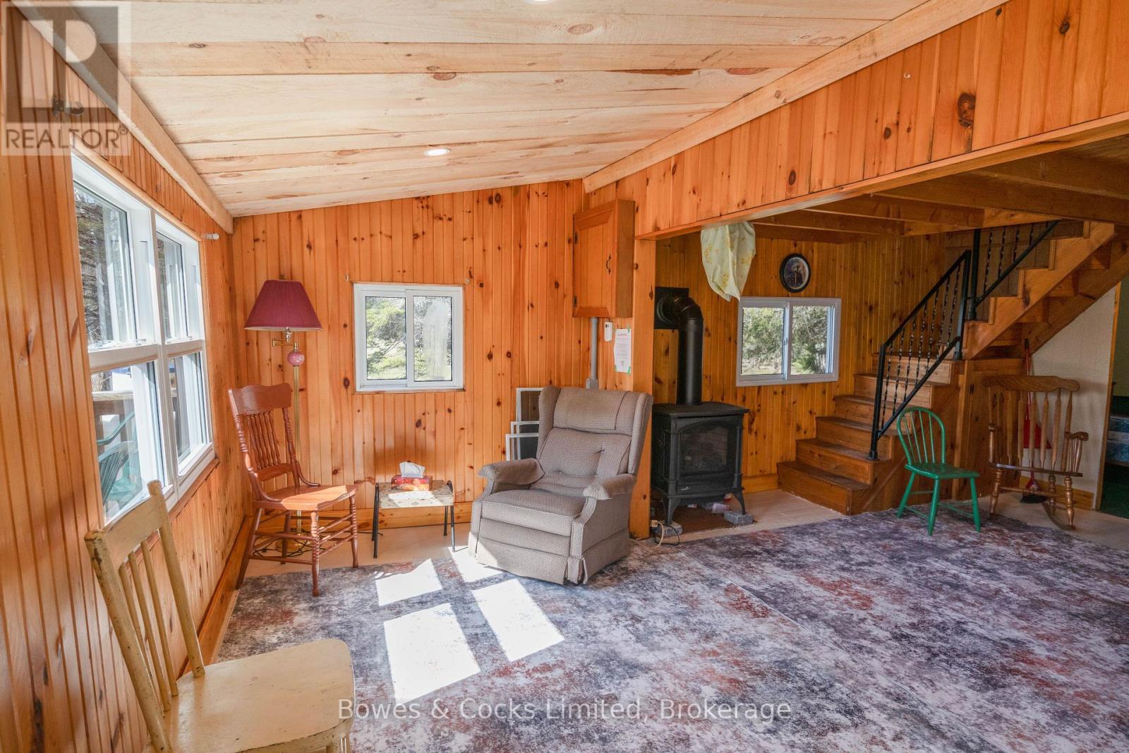 348 STEENBURG LAKE ROAD N - 17