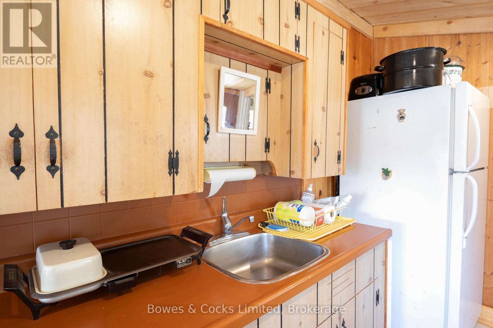 348 STEENBURG LAKE ROAD N - 27