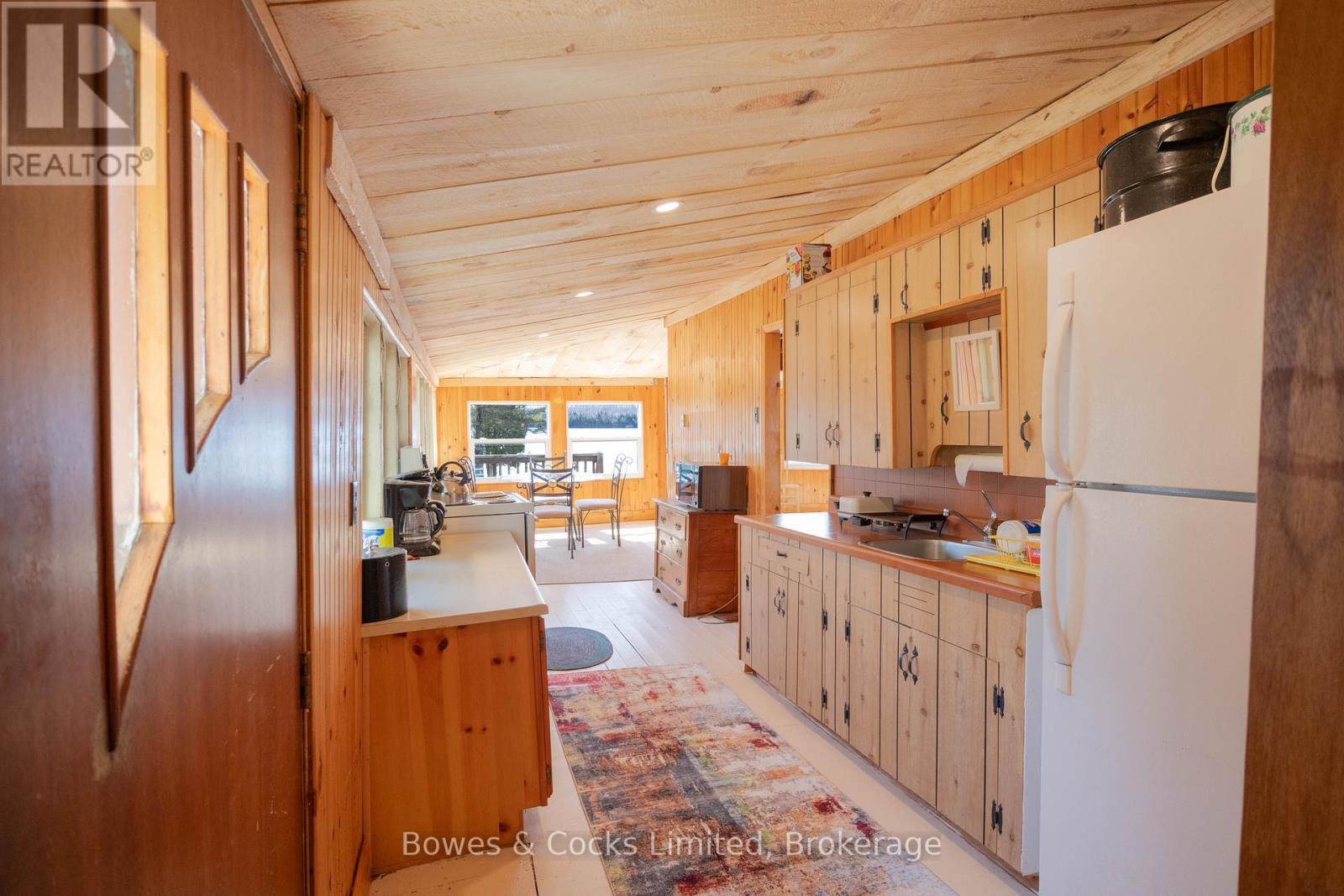 348 STEENBURG LAKE ROAD N - 28