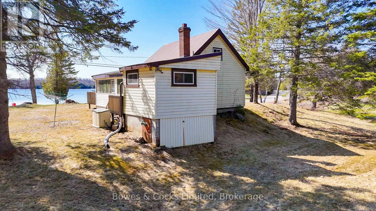 348 STEENBURG LAKE ROAD N - 9