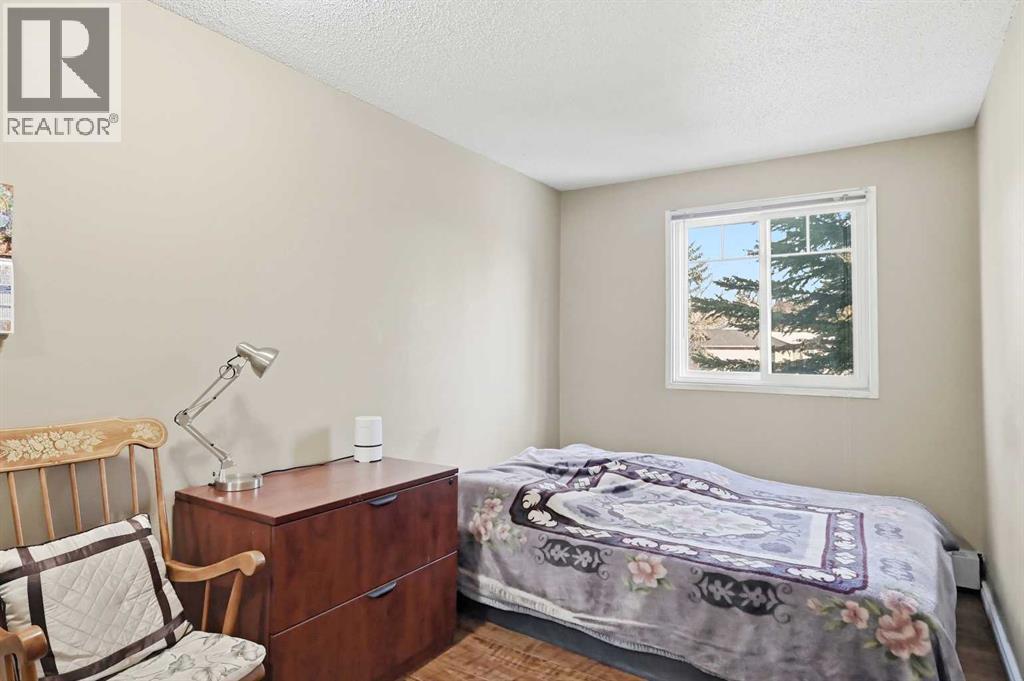 Single Family House for Sale in C  Dalton Drive NW Dalhousie Calgary 