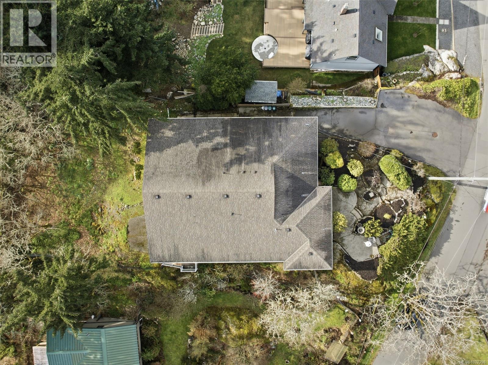 567 PRINCE ROBERT DR - 50