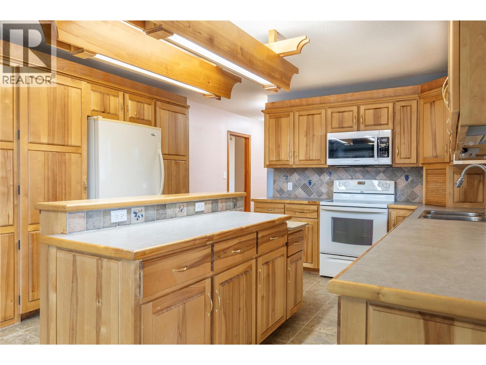 536 Enderby-Grindrod Road - 20