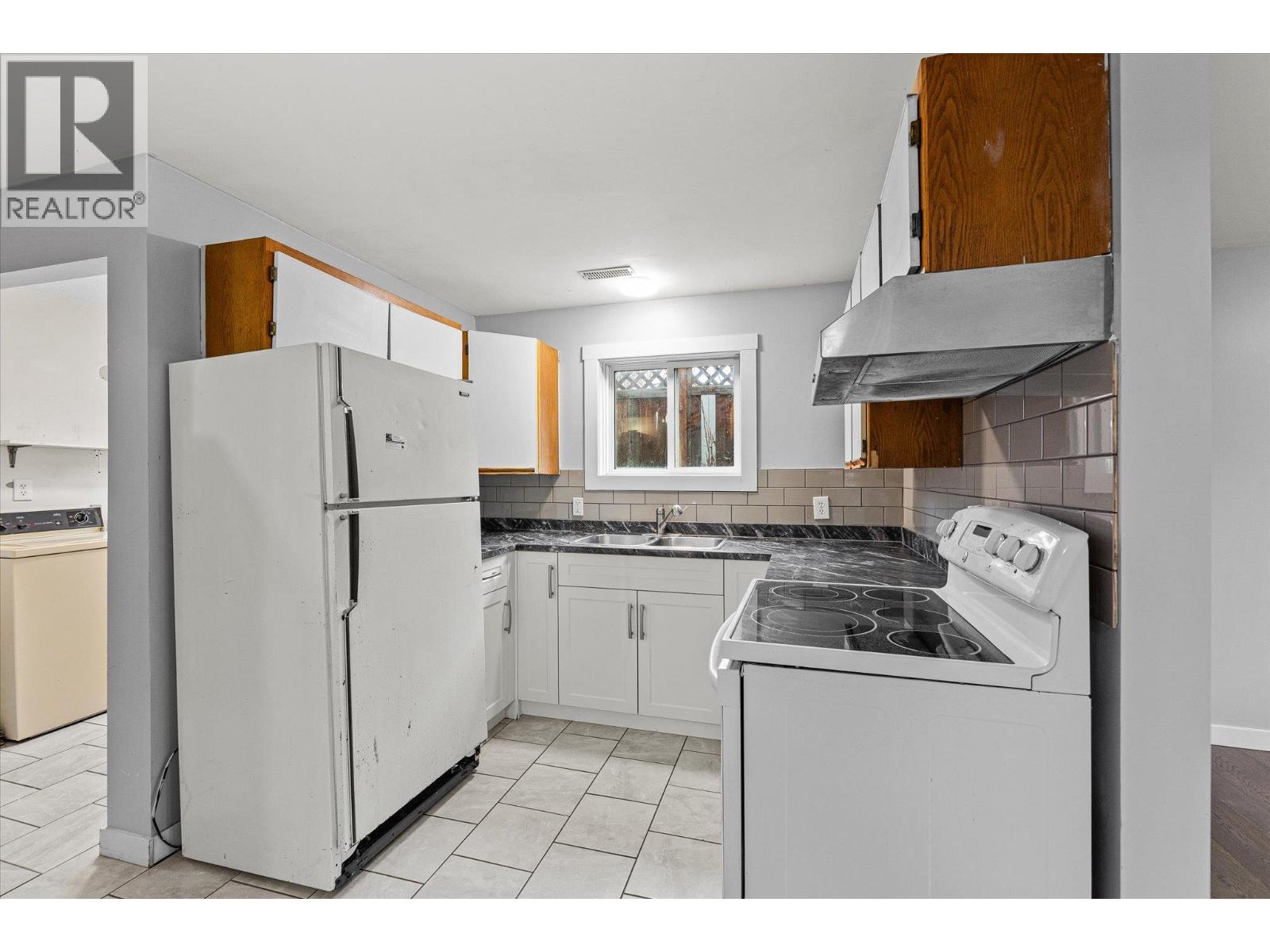 923 Fuller Avenue, Kelowna